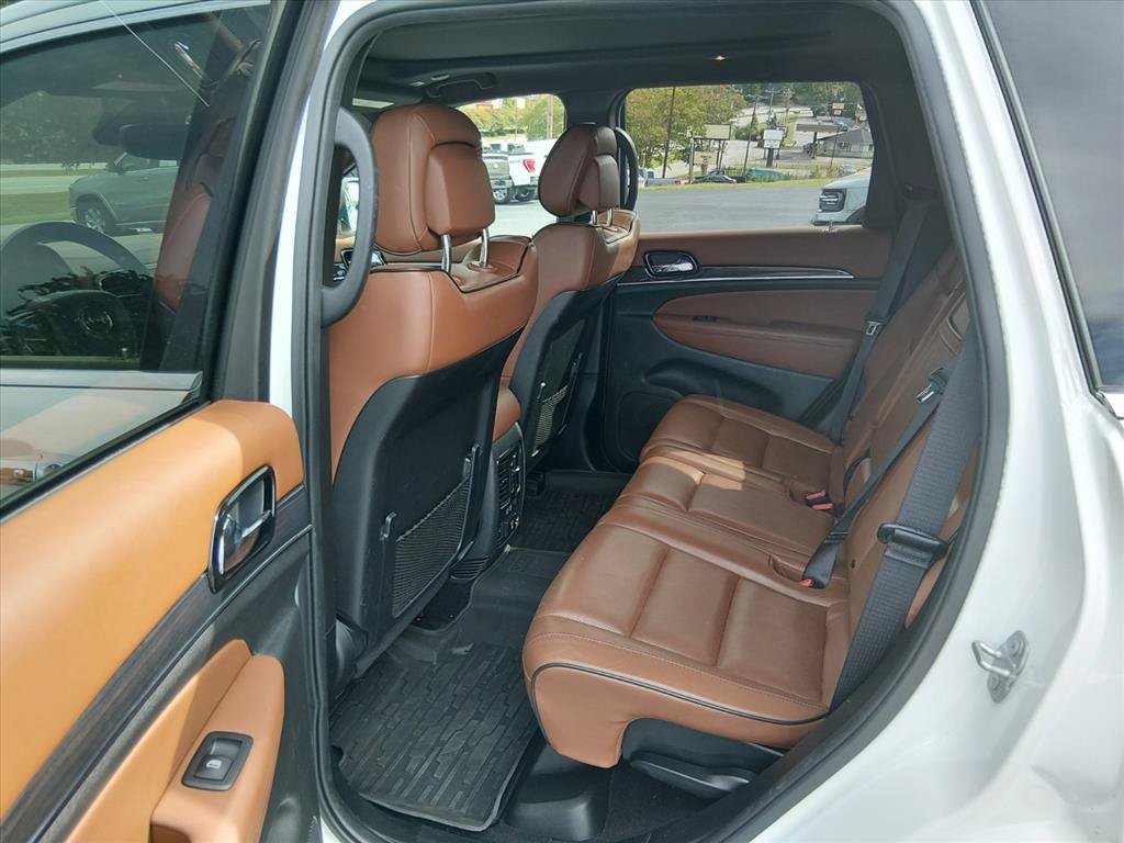 Used 2020 Jeep Grand Cherokee Overland AWD/4WD image 15