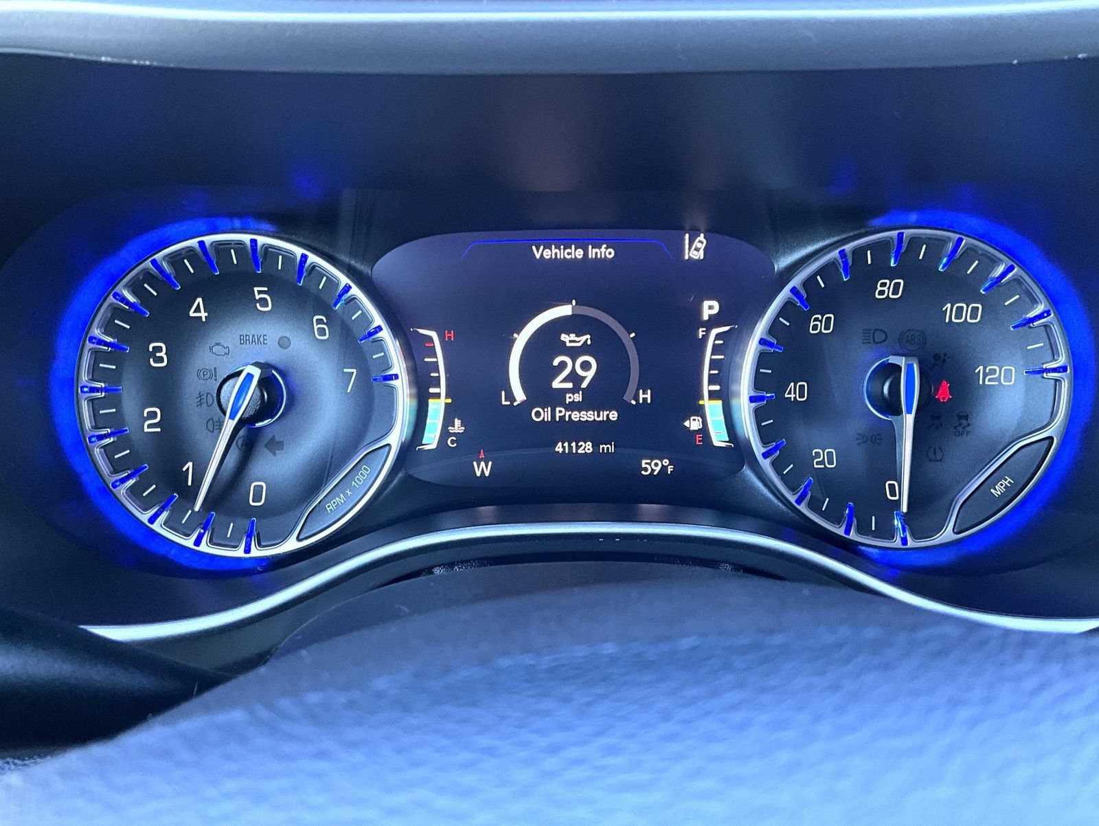 Used 2022 Chrysler Pacifica Touring-L FWD image 15