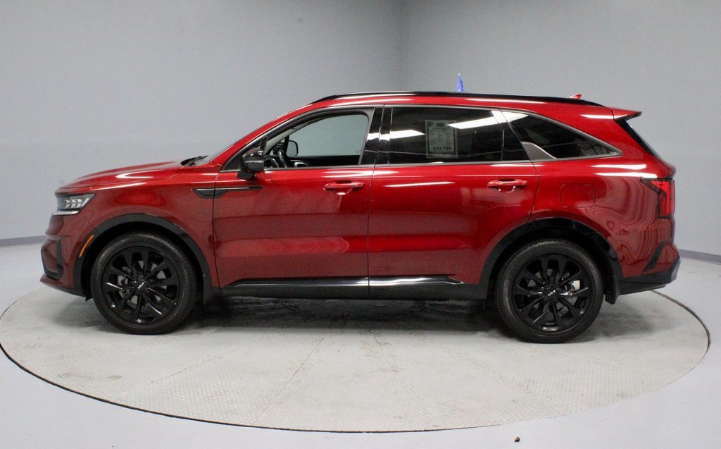 Used 2023 Kia Sorento SX image 2