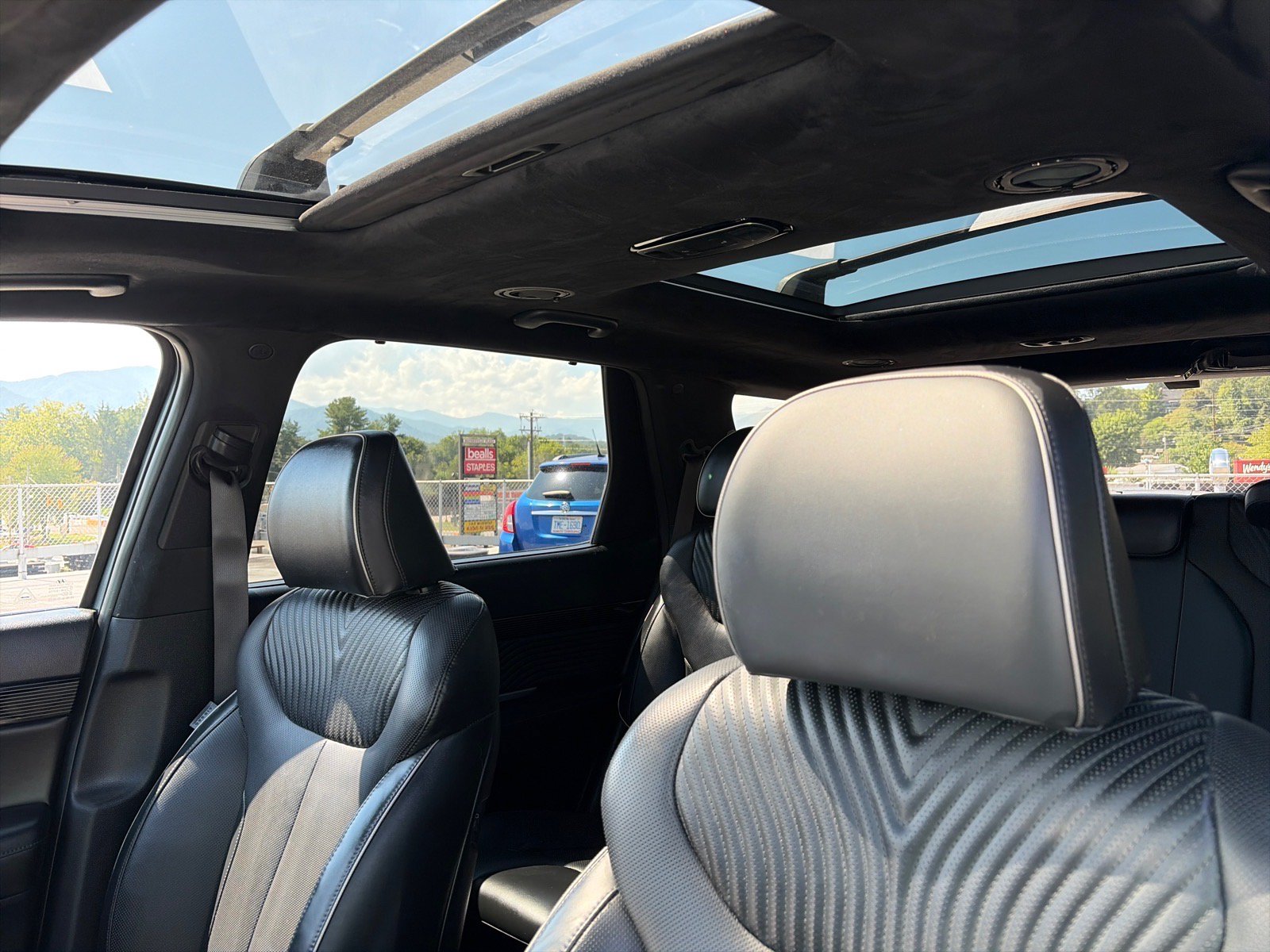 Used 2024 Hyundai Palisade Calligraphy AWD/4WD image 7