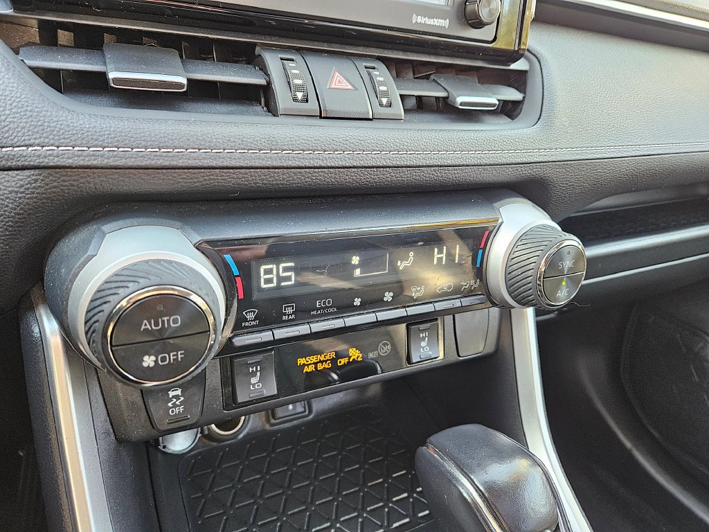 Used 2022 Toyota RAV4 XLE Premium AWD/4WD image 27