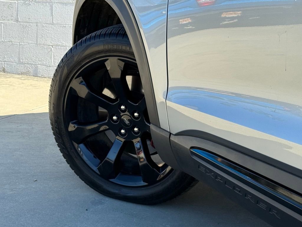 Certified 2024 Ford Explorer ST w/ Equipment Group 401A image 18
