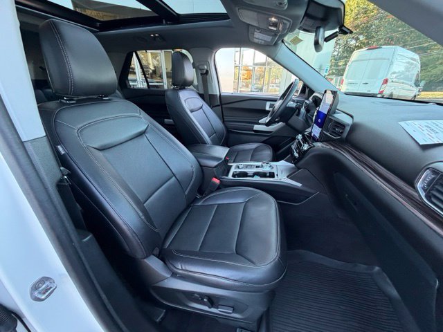 Certified 2024 Ford Explorer Limited AWD/4WD image 17
