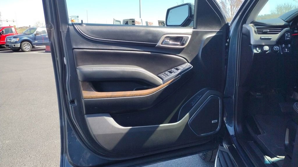 Used 2019 GMC Yukon XL Denali w/ Open Road Package AWD/4WD image 11