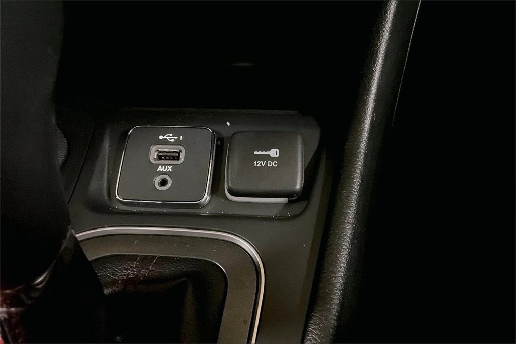 Used 2021 Jeep Cherokee Trailhawk w/ Trailer Tow Group image 30