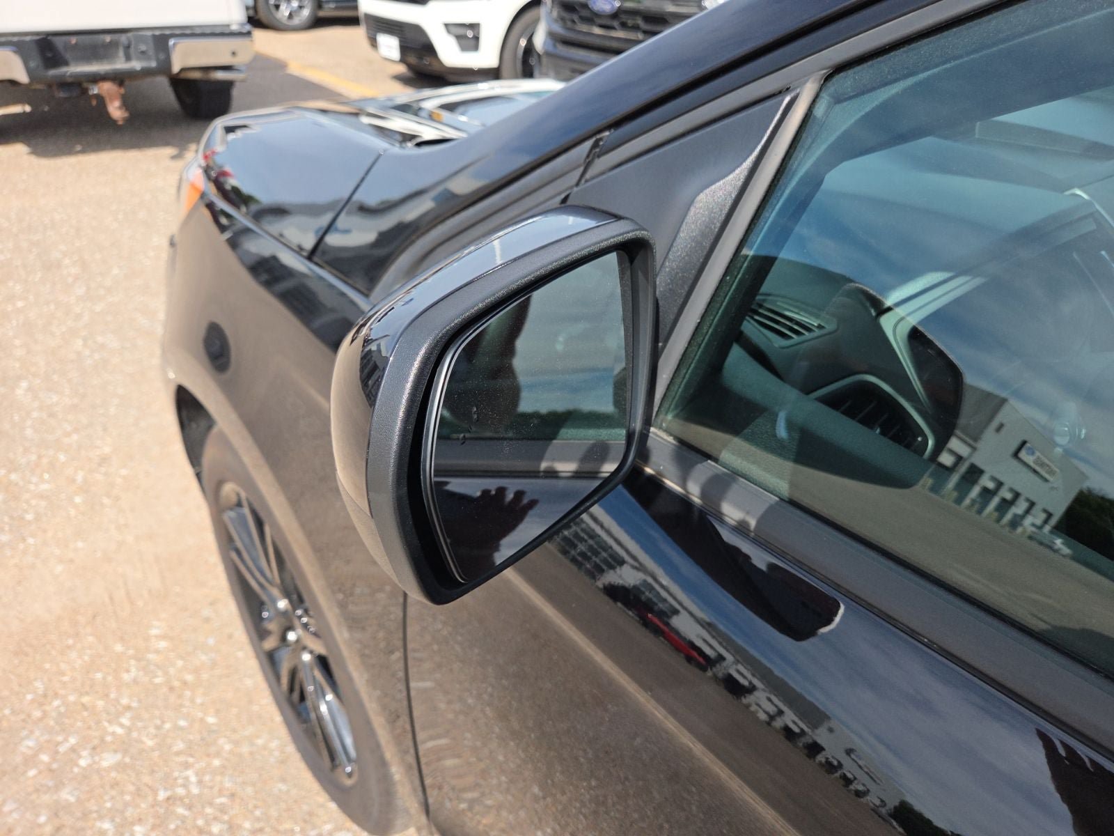 Certified 2024 Ford Edge ST-Line AWD/4WD image 25