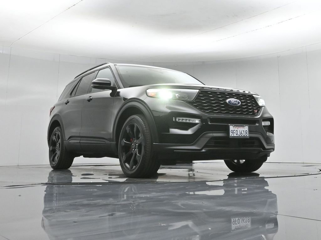 Certified 2023 Ford Explorer ST w/ Equipment Group 401A AWD/4WD image 5