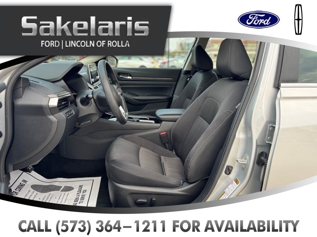 Used 2024 Nissan Altima 2.5 SV FWD image 12