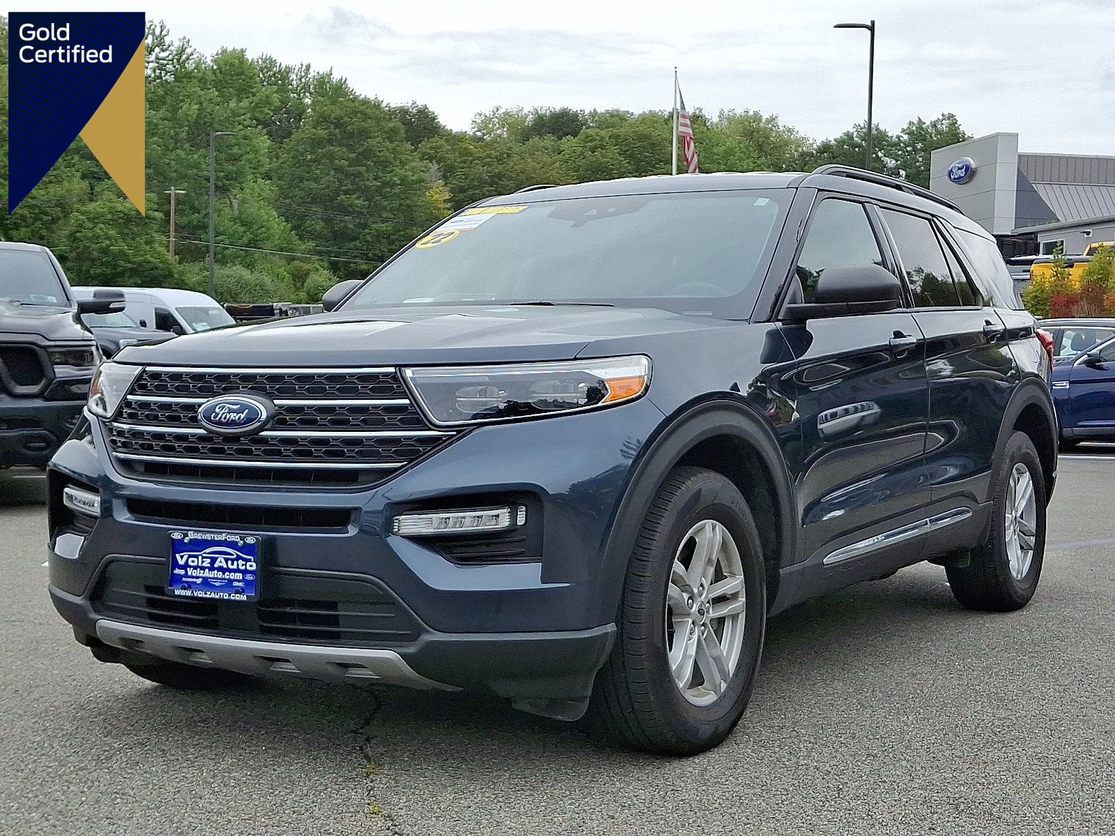 Certified 2022 Ford Explorer XLT w/ Equipment Group 202A image 1