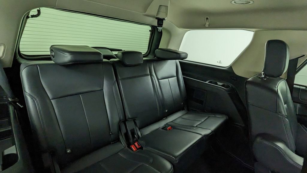 Certified 2024 Ford Expedition XLT image 39