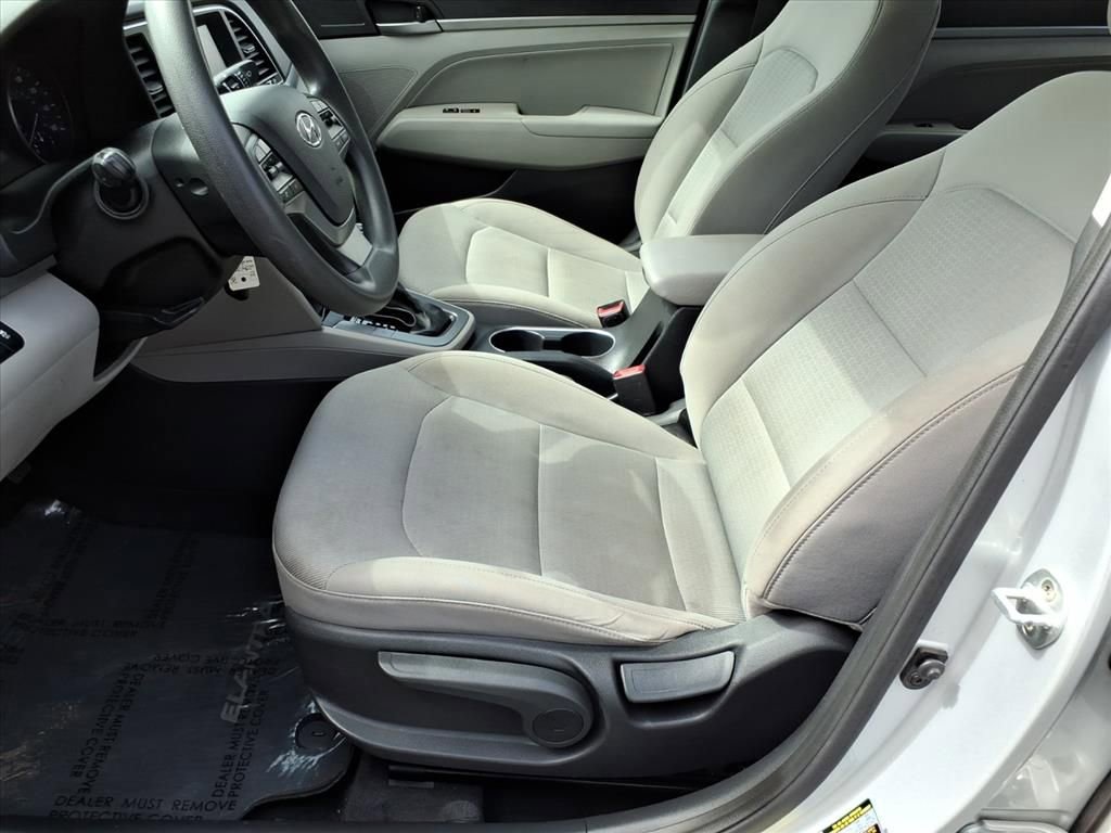 Used 2017 Hyundai Elantra SE FWD image 13
