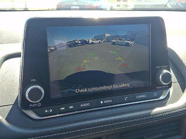 Used 2024 Nissan Rogue S AWD/4WD image 14