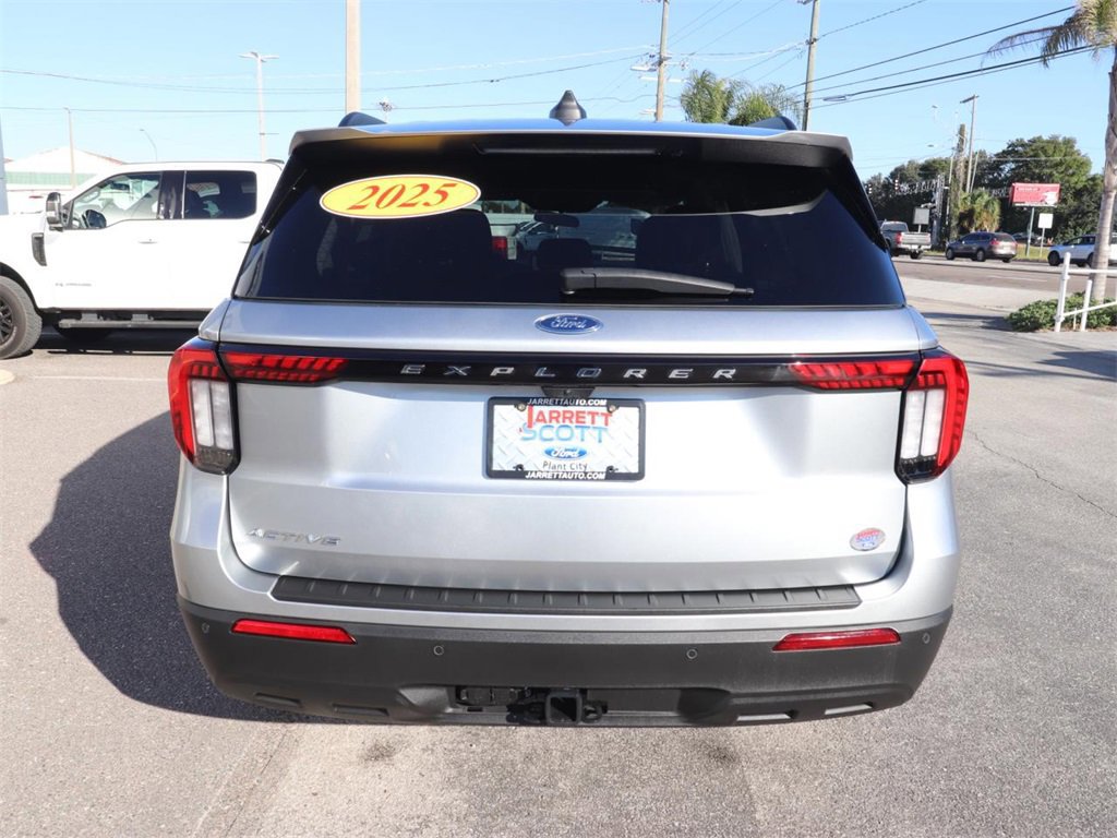Certified 2025 Ford Explorer Active image 4
