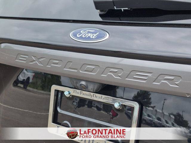 Certified 2023 Ford Explorer XLT w/ Equipment Group 202A AWD/4WD image 10