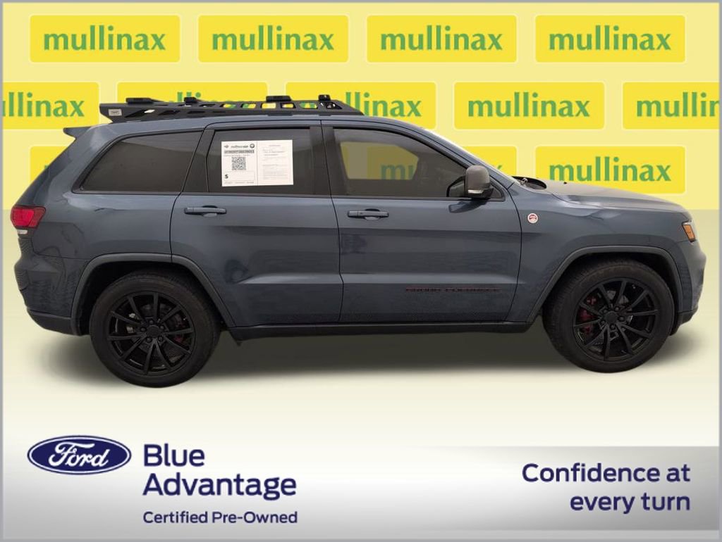 Used 2020 Jeep Grand Cherokee Trailhawk w/ Trailhawk Luxury Group image 2