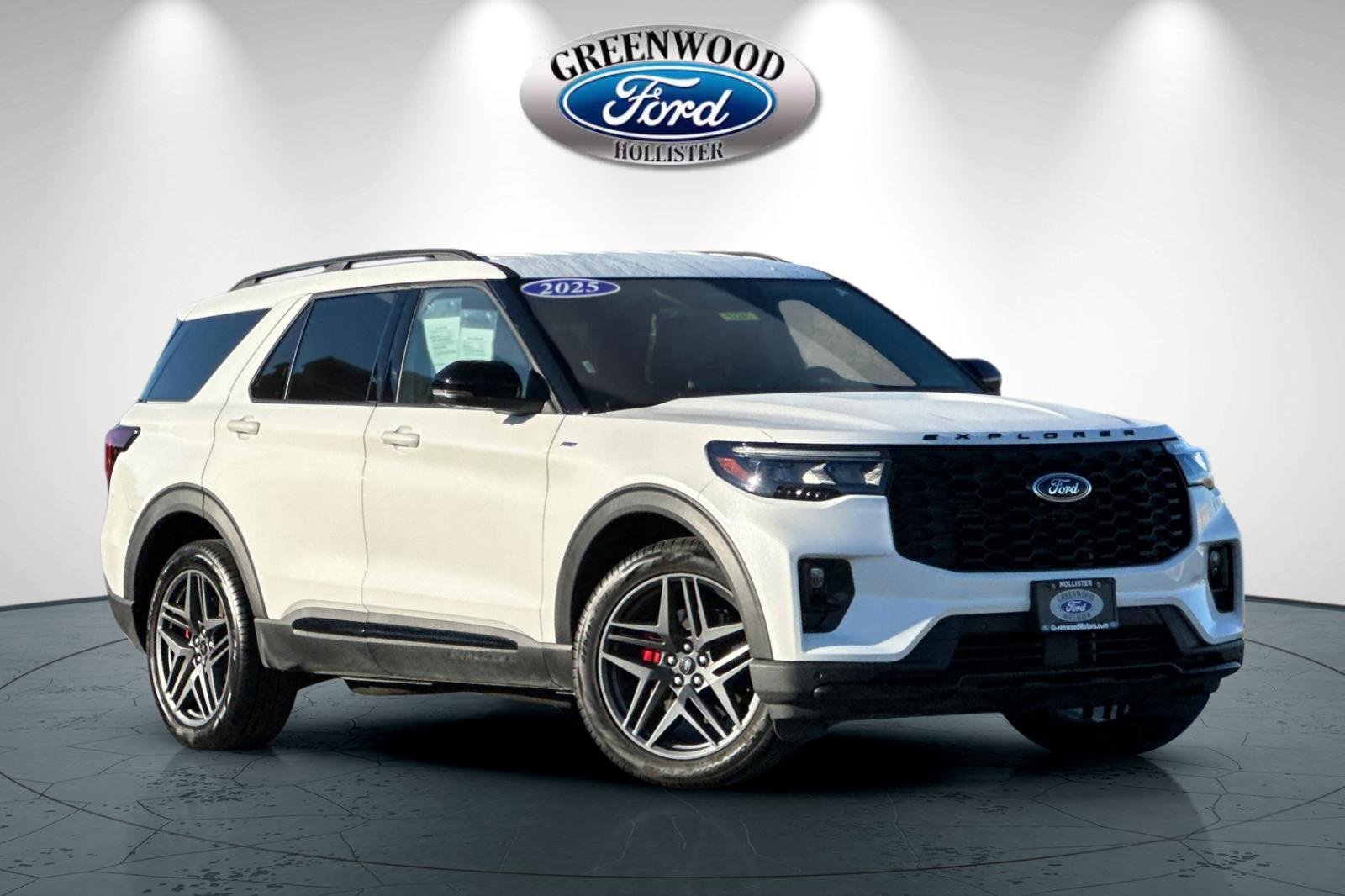 Certified 2025 Ford Explorer ST-Line w/ ST-Line Street Pack image 2