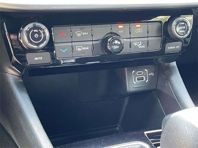 Used 2024 Jeep Compass Sport image 19