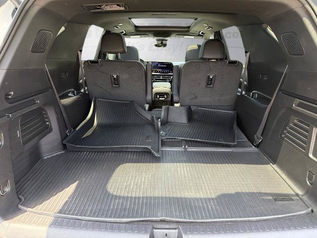 Used 2025 Chevrolet Traverse Z71 w/ Enhanced Driving Package AWD/4WD image 23