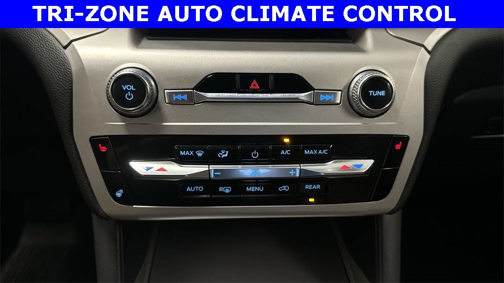 Certified 2022 Ford Explorer XLT image 12