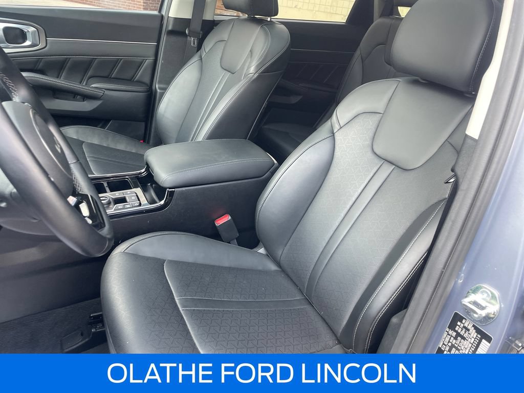 Used 2023 Kia Sorento SX AWD/4WD image 14