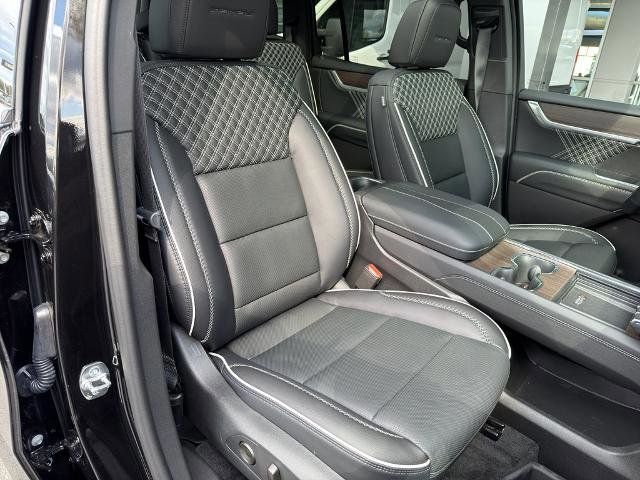 Used 2026 GMC Acadia Denali w/ Super Cruise Package image 12