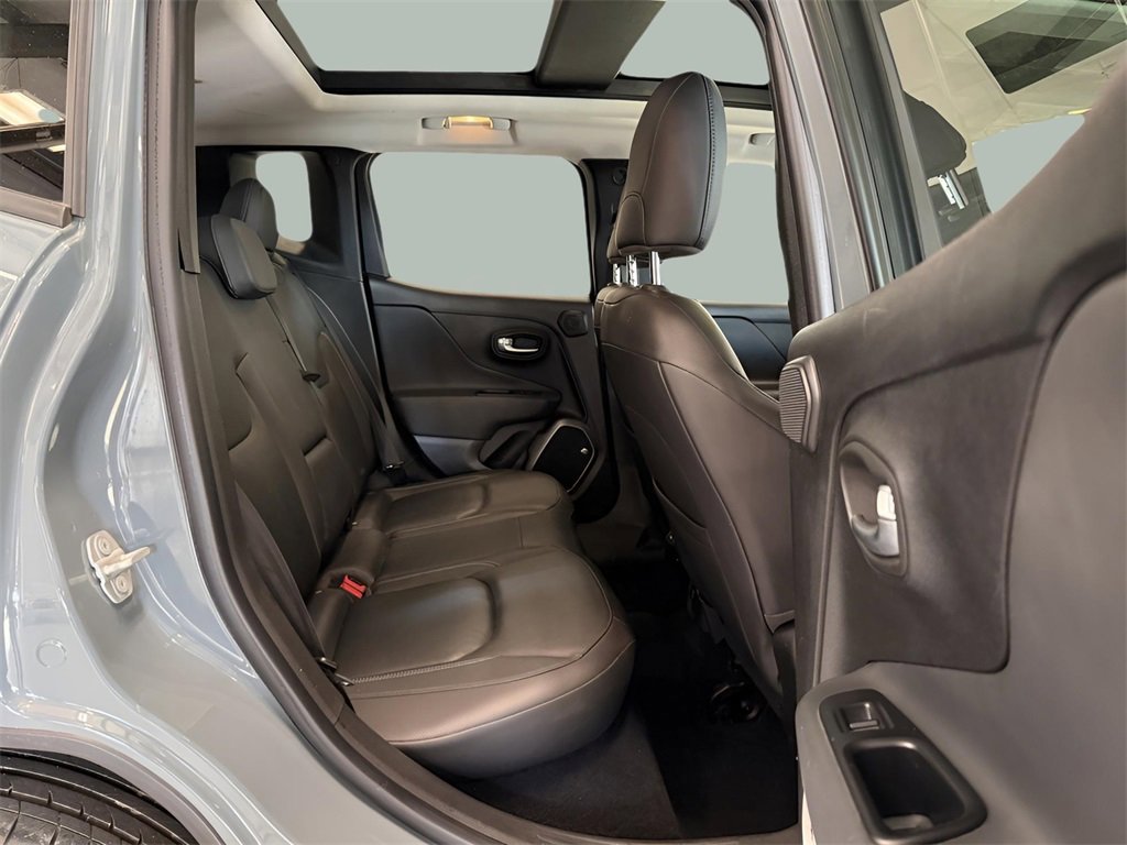 Used 2018 Jeep Renegade Limited w/ UConnect 8.4 Nav Group image 26