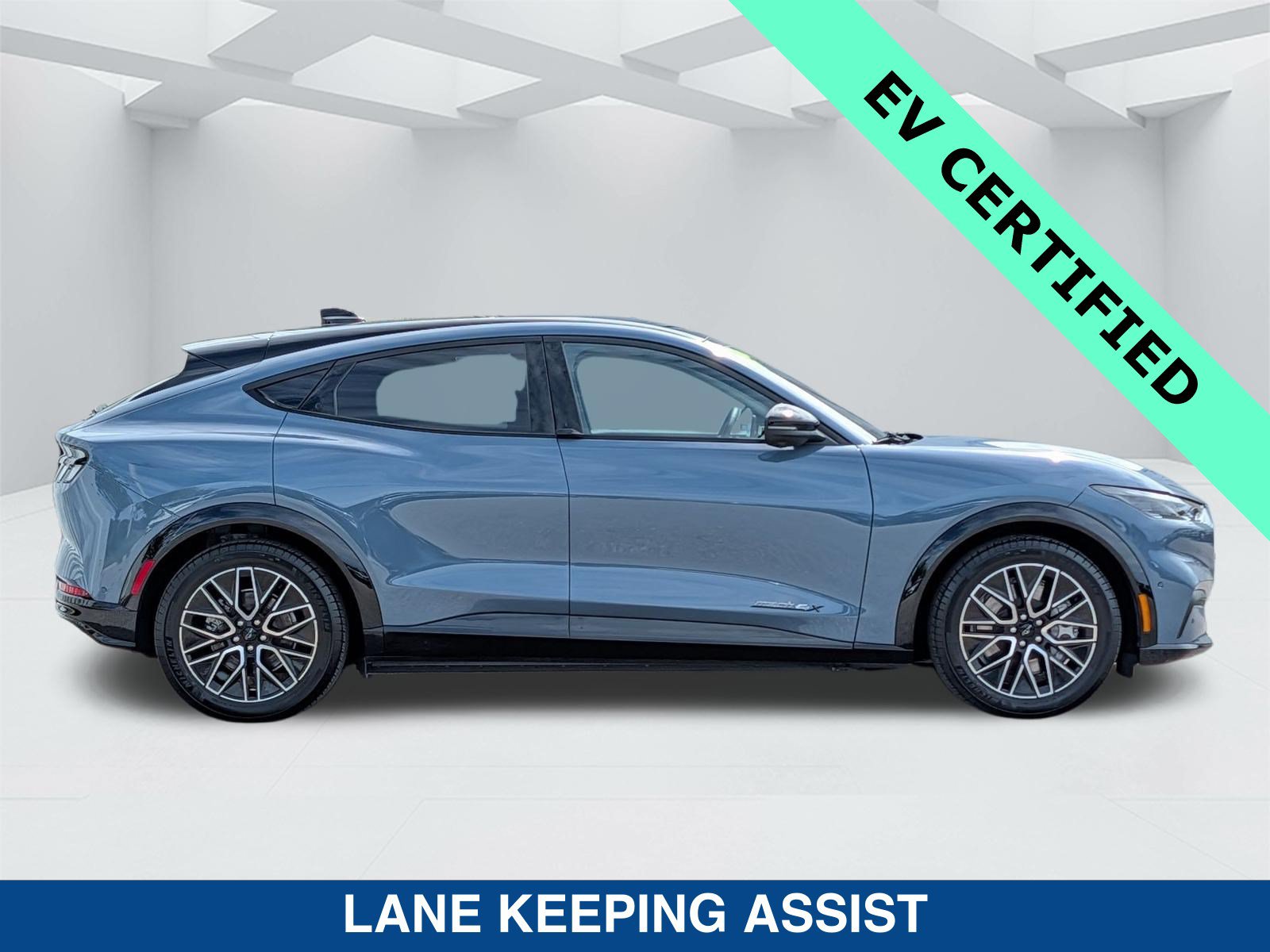 Certified 2024 Ford Mustang Mach-E Premium AWD/4WD image 4