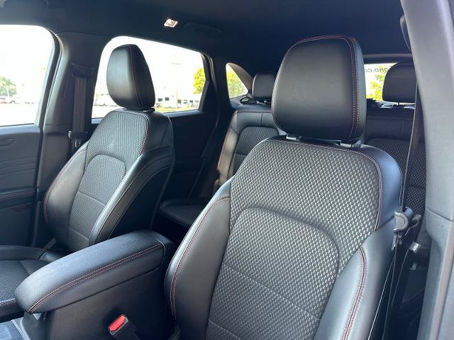 Certified 2023 Ford Escape ST-Line w/ Tech Pack #1 AWD/4WD image 4