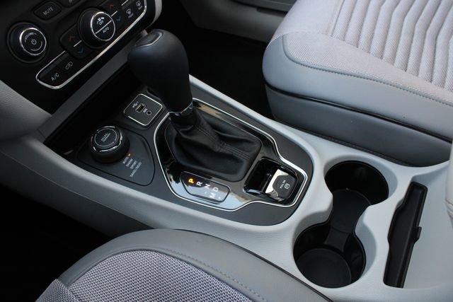Used 2021 Jeep Cherokee Limited AWD/4WD image 18