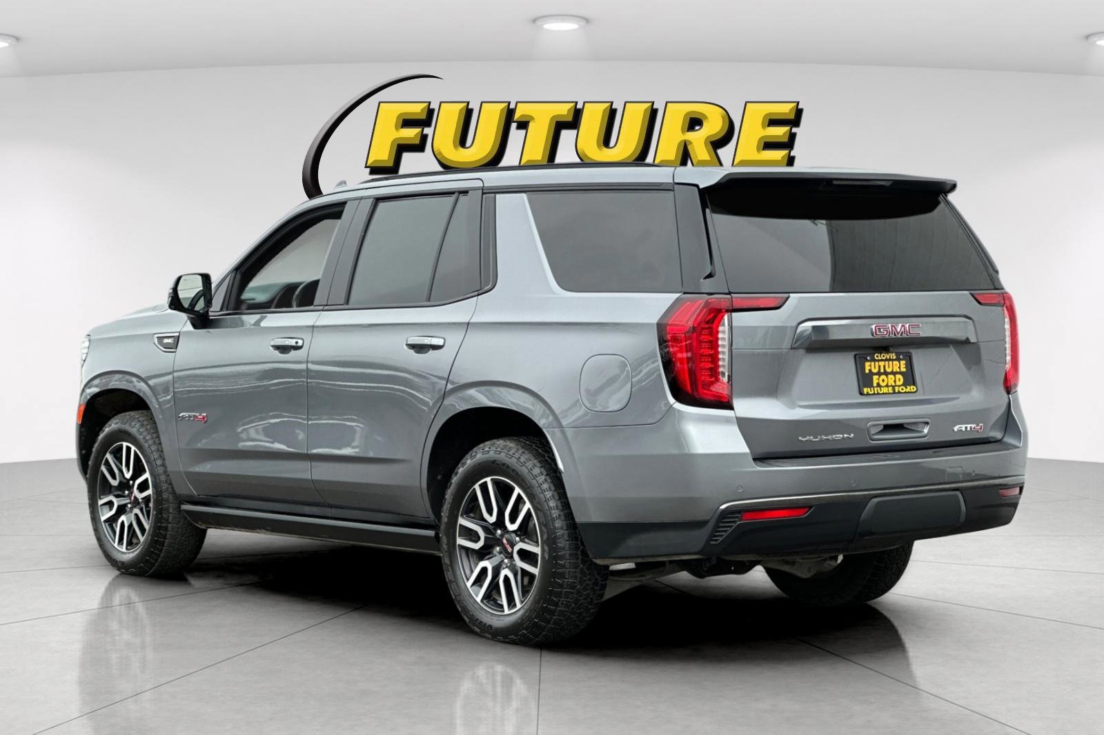 Used 2021 GMC Yukon AT4 w/ AT4 Premium Plus Package image 3