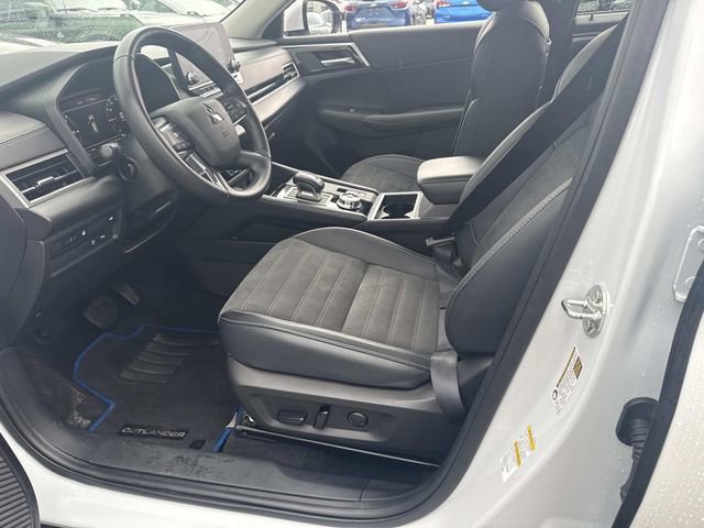 Used 2024 Mitsubishi Outlander 4WD Plug-In Hybrid image 20