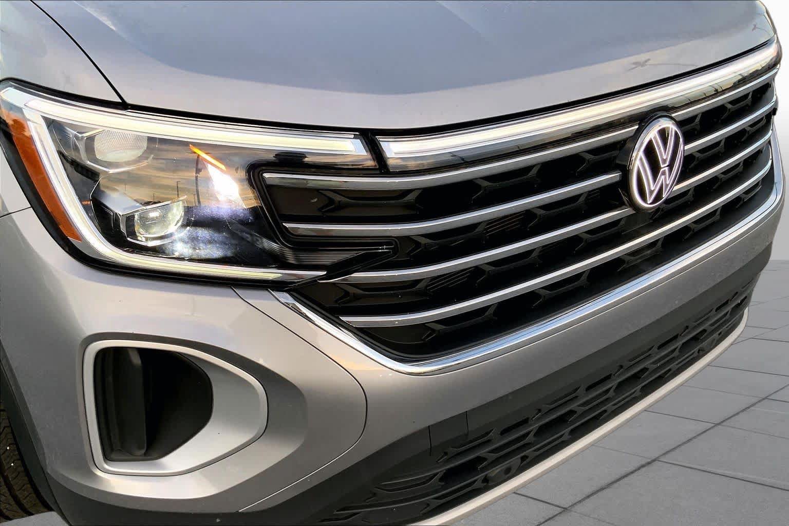 Used 2026 Volkswagen Atlas SE FWD image 27