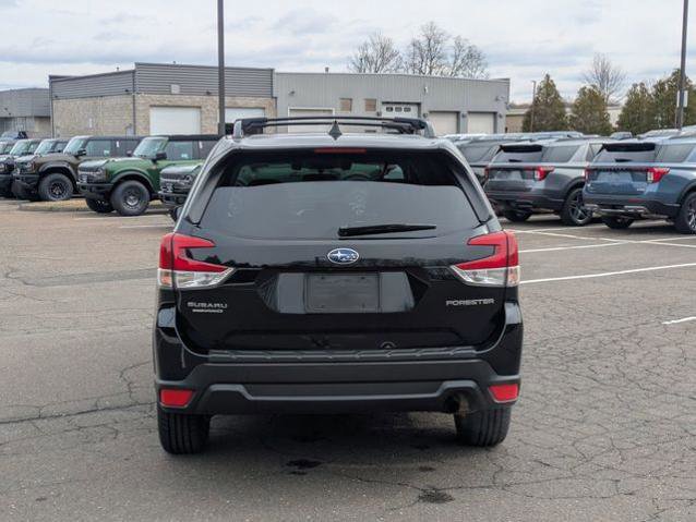 Used 2021 Subaru Forester Premium image 4