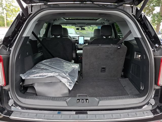 Certified 2023 Ford Explorer Limited w/ Limited Technology Package AWD/4WD image 30