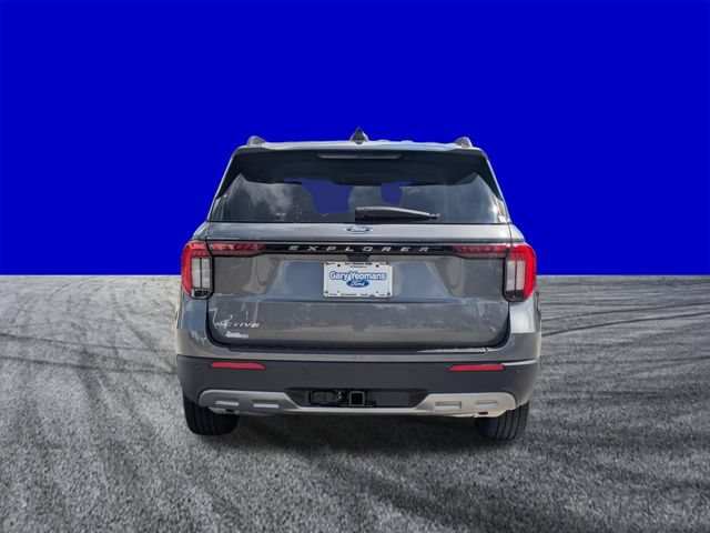 Certified 2026 Ford Explorer Active w/ Active Comfort Package RWD image 5