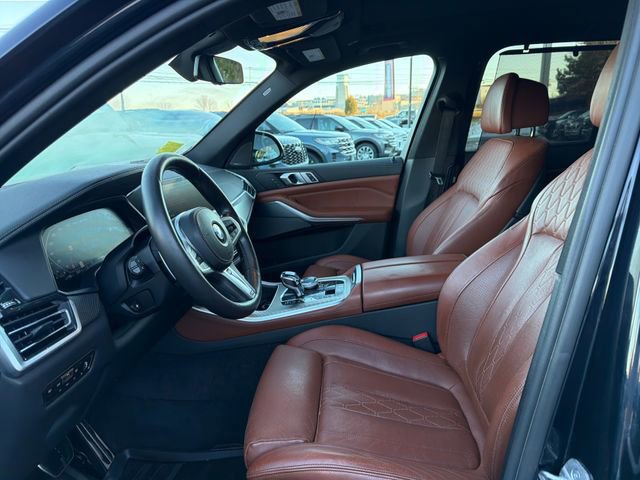 Used 2021 BMW X5 M50i w/ Executive Package image 9