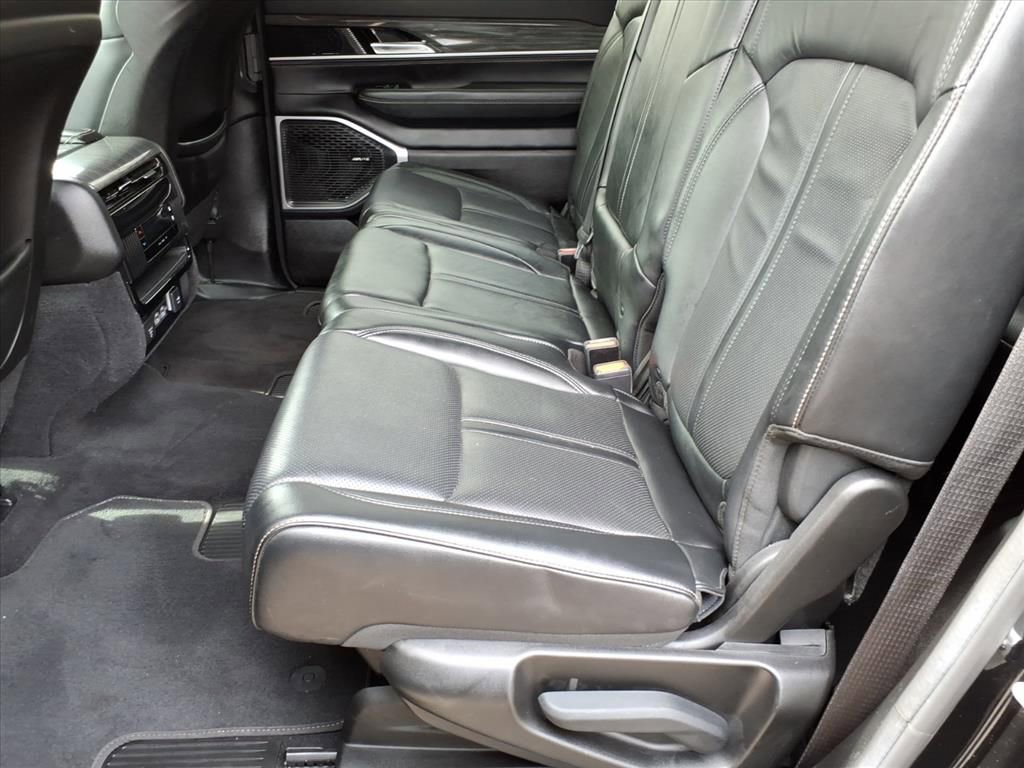 Used 2022 Jeep Wagoneer Series II image 12