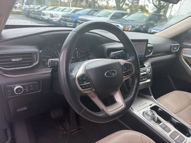 Certified 2022 Ford Explorer Limited w/ Equipment Group 301A image 9