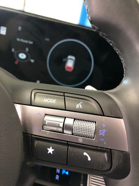 Used 2024 Hyundai Kona Limited image 22