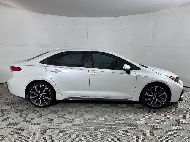 Used 2020 Toyota Corolla SE FWD image 2