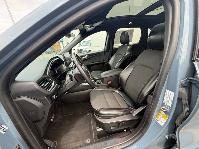 Certified 2023 Ford Escape ST-Line w/ Tech Pack #1 AWD/4WD image 15