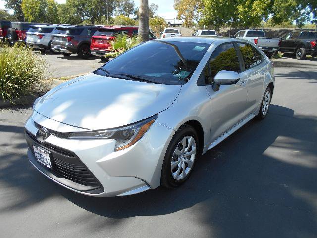 Used 2025 Toyota Corolla LE FWD image 1