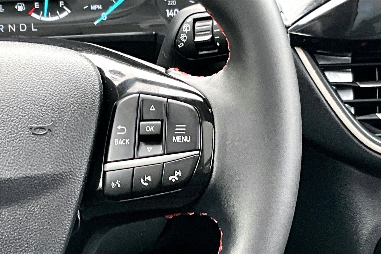 Certified 2022 Ford Escape SEL w/ SEL Stealth AWD Package image 21