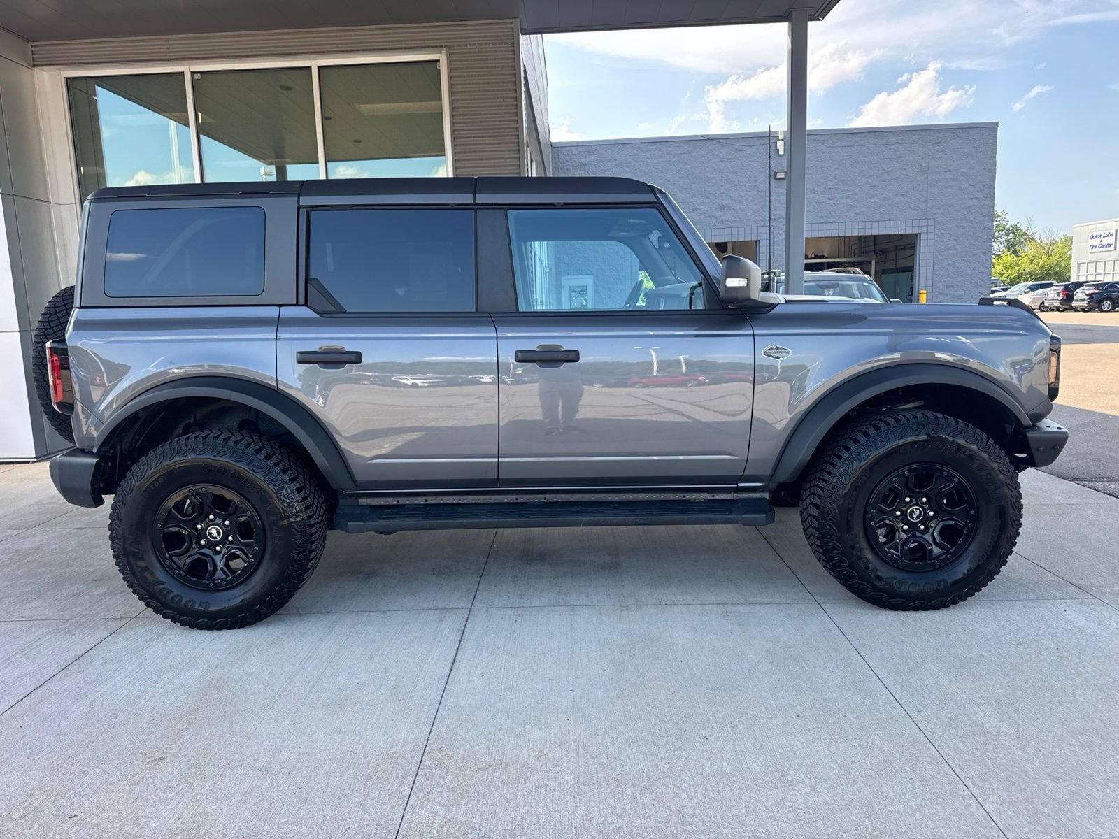 Certified 2023 Ford Bronco Wildtrak AWD/4WD image 9