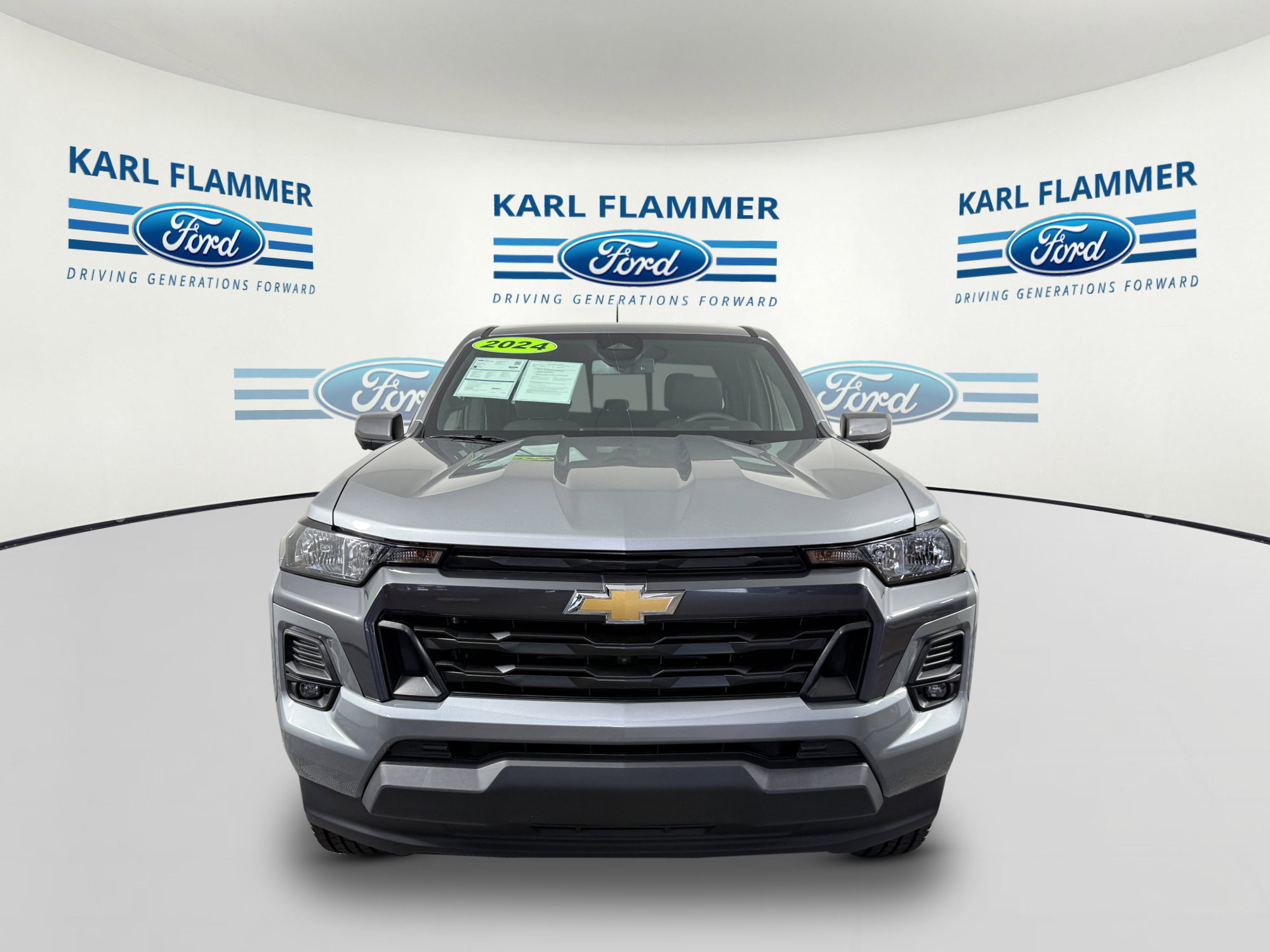 Used 2024 Chevrolet Colorado LT w/ LT Convenience Package II image 6