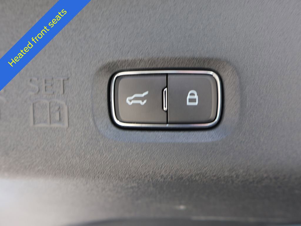 Certified 2025 Ford Expedition Max Platinum image 18