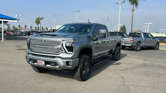 Used 2025 Chevrolet Silverado 3500 High Country w/ High Country Premium Package image 8