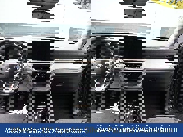 Certified 2025 Ford Explorer Active AWD/4WD image 20