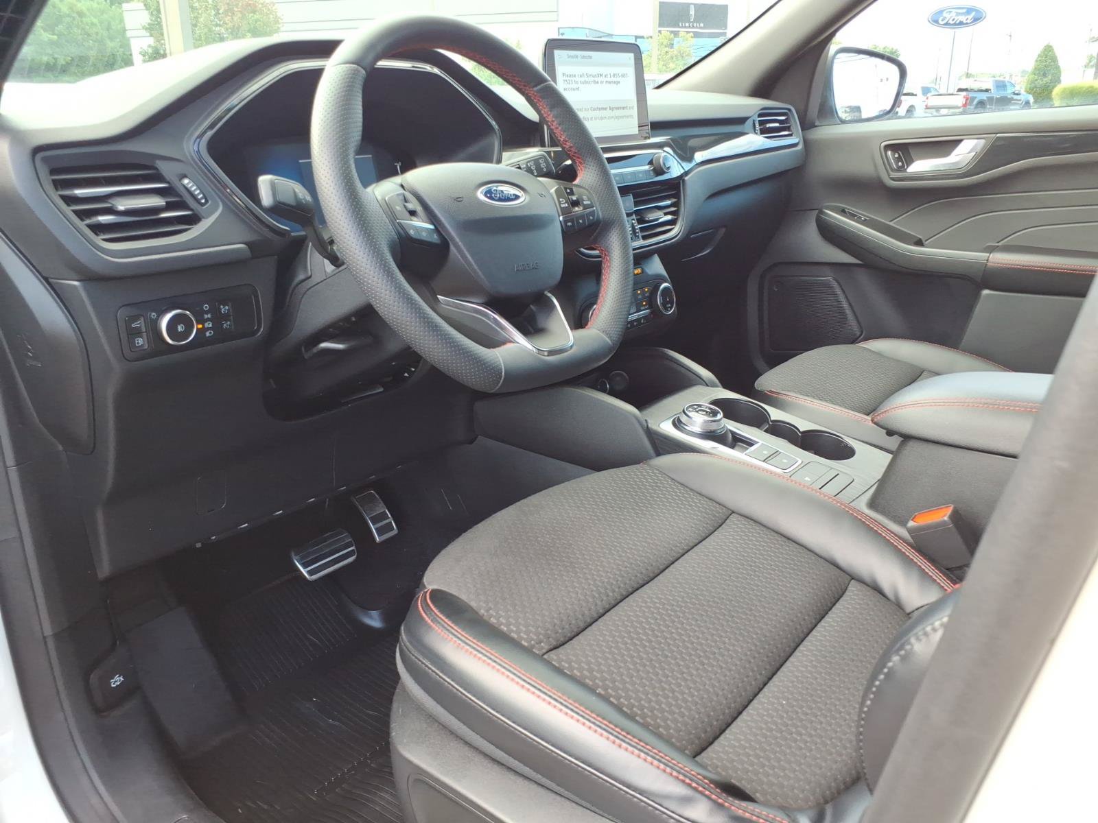Certified 2023 Ford Escape ST-Line Select AWD/4WD image 15