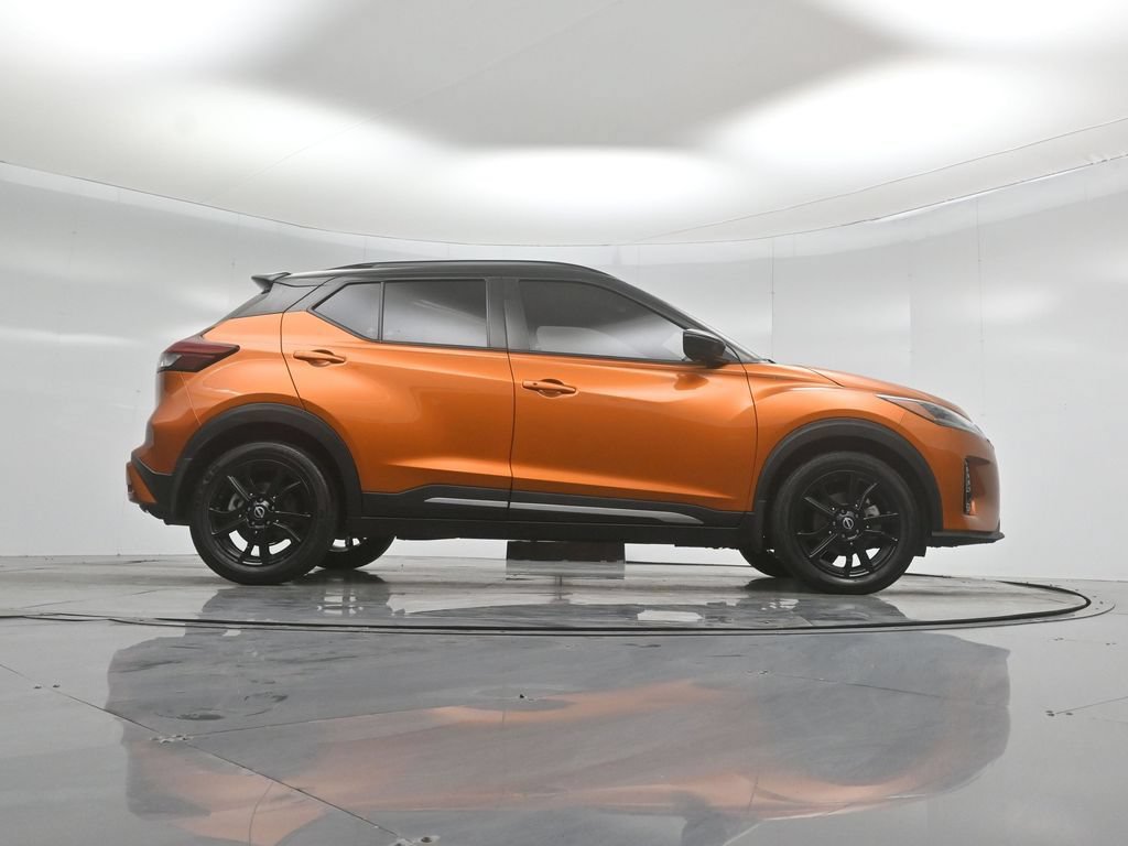 Used 2023 Nissan Kicks SR FWD image 43